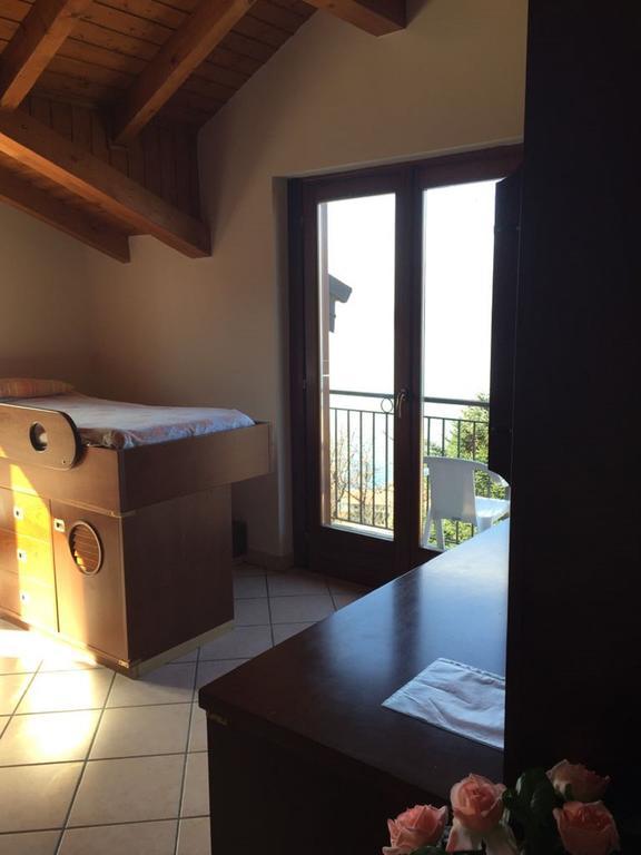 Ferienwohnung Apartment Laveno-Mombello Ngoại thất bức ảnh